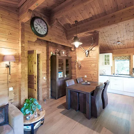 펜션 De 5 Platanen