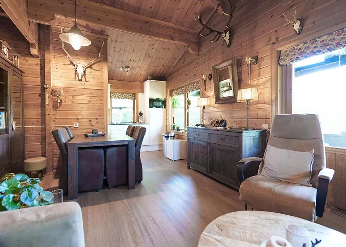 De 5 Platanen Feriehus *